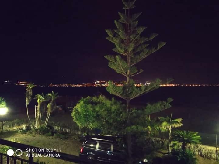 Villa Sullo Stretto Sant'Agata  Buitenkant foto