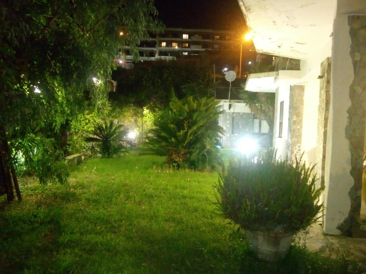 Villa Sullo Stretto Sant'Agata  Buitenkant foto
